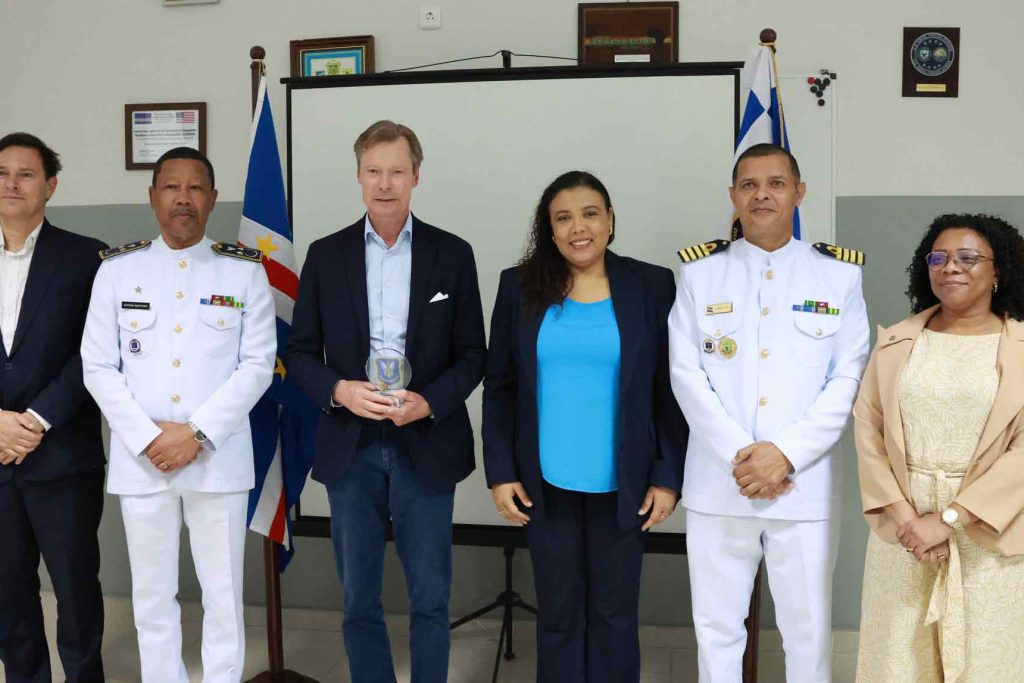 Sua Alteza Real o Grão-Duque do Luxemburgo, Henri Albert Guillaume realiza uma visita ao Comando da Guarda Costeira em São Vicente