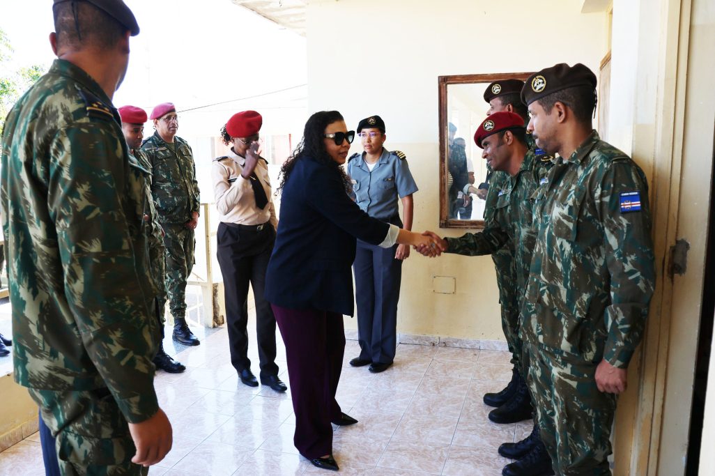 A Ministra de Estado e da Defesa Nacional, Janine Lélis esteve, este sábado, no Centro de Pupilos das Forças Armadas para um momento de convívio com os jovens e adolescentes