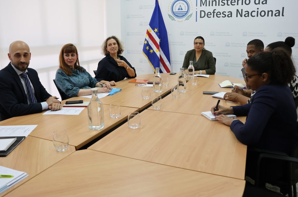 Ministra da Defesa recebe  Missão do Serviço Europeu de Ação Externa.